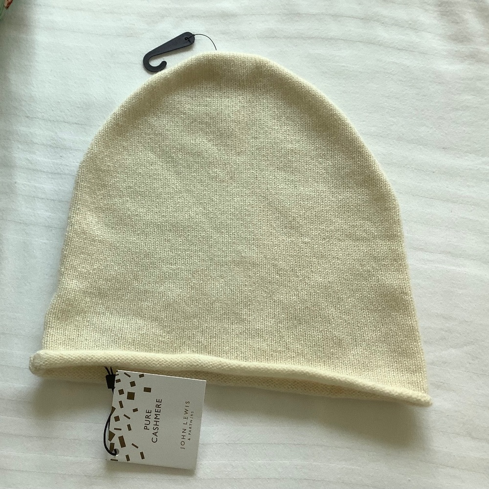 John Lewis cashmere roll beanie in Cream